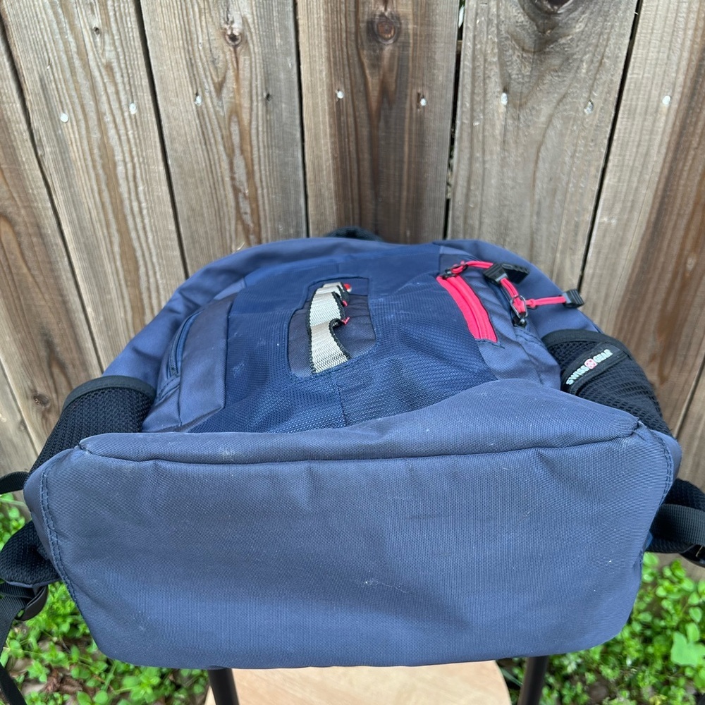 Swiss Gear By Wenger Backpack Travel Bag Navy Padded 17” Medium Laptop Day Work - Picture 5 of 8